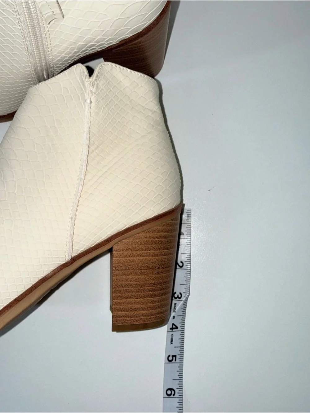 Maurices Every Ankle Boots Cream Faux Snakeskin 3.5” Block Heel 8 Women’s